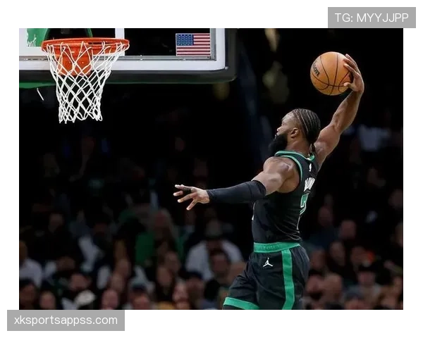 杰伦·布朗突破拉开空间效率提升明显助凯尔特人关键胜场