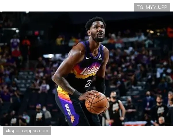 威廉姆斯挡拆制造错位，比上季替补时三分效率明显提升